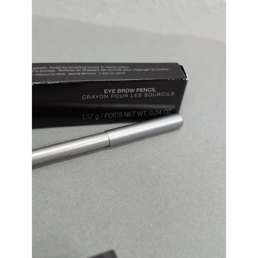 New in Box Laura Mercier Eye Brow Pencil Blonde 0.04 oz